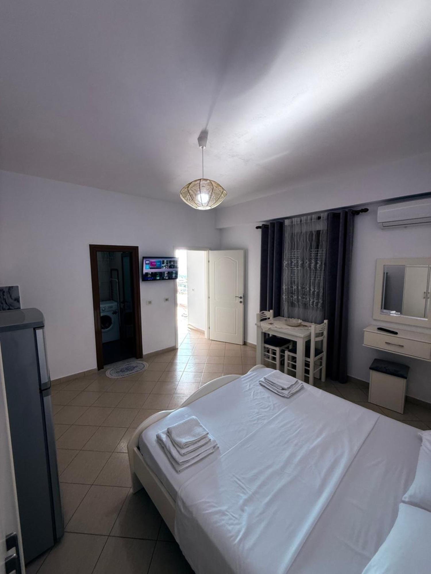 Amar Apartments Sarandë 外观 照片